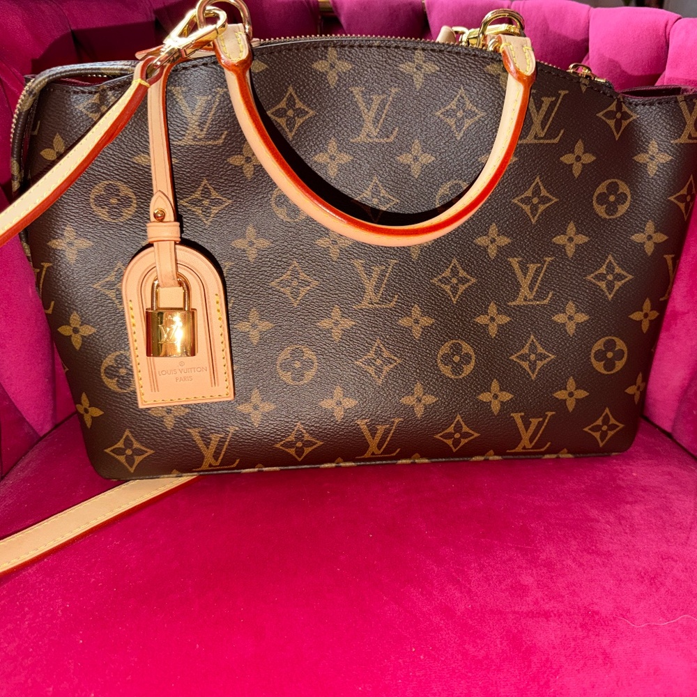 Grand Palais-Louis Vuitton